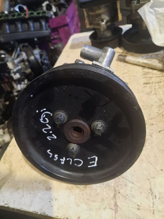 pompa servodirecție mercedes e class w211 2.2 cdi cod a0034660101