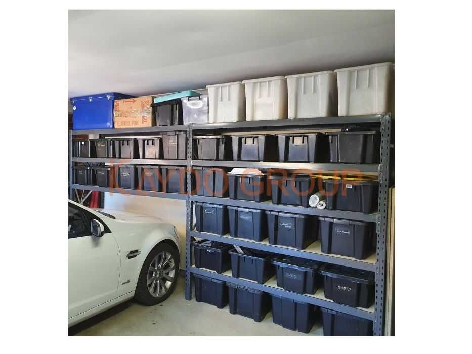 Налични Стелажи за склад и магазин, ръчна обработка, сив цвят