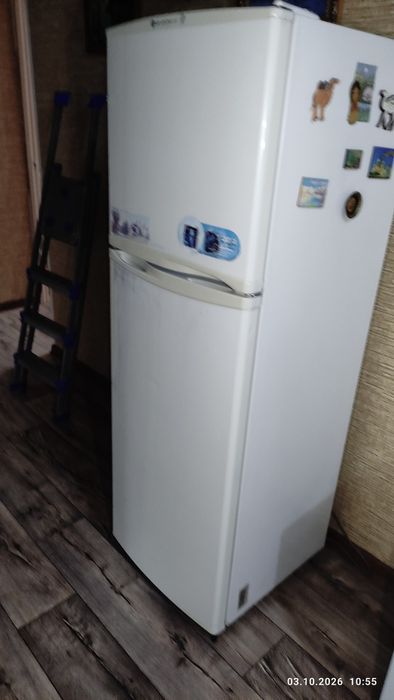 Продам холодильник LG