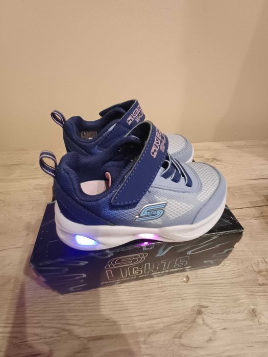 Adidași noi skechers