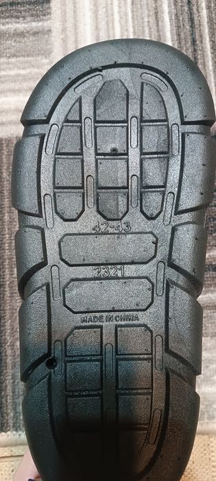 Продам кроксы новые