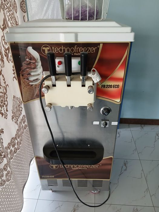 Frezer muzqaymoq gazvoda aparat