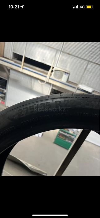 Continental 275/35R22