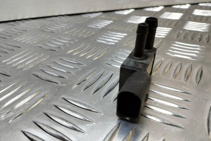 Senzor presiune 059906051A Audi A4 B8/8K