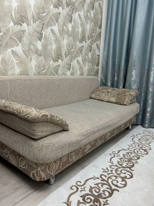 Диван для спальной комнаты