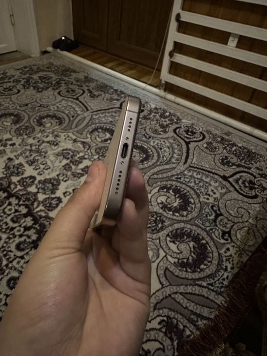 Zulik bilan sotiladi 16 pro max iphone