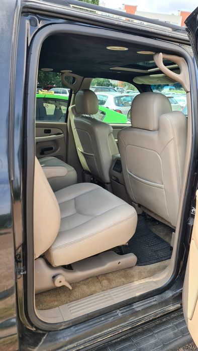 Chevrolet Suburban 2003