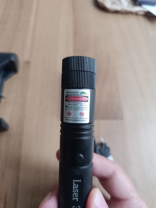 Laser verde ultra puternic Laser 303 – Raza lungă, set complet