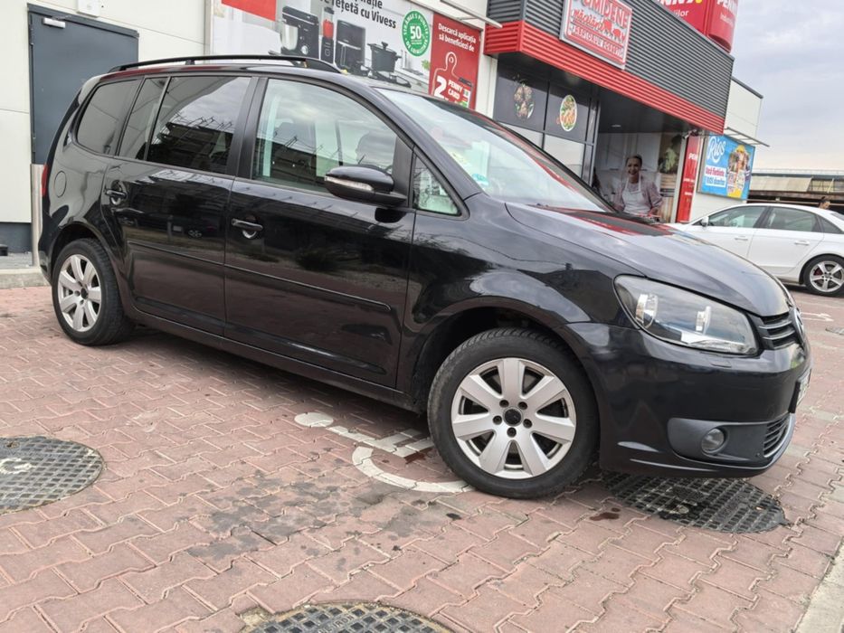 VOLKSWAGEN Touran 2012 — imagine 4