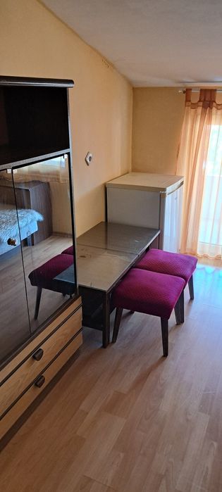 Дава се под наем Едностаен апартамент в Враца, Център - 15 кв.м за 127.5 € - Снимка #1