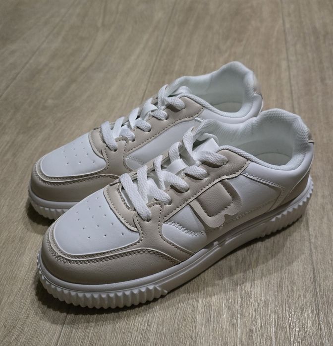 Продам новые кеды 38 размер