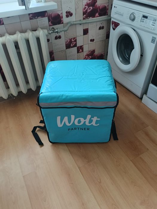 Обменяю большую термосумку Wolt на велосумку для курьера
