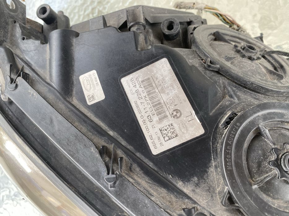 Far  St/Dr Dynamic xenon BMW seria 7 F01 F02  Pret 2500 lei bucata