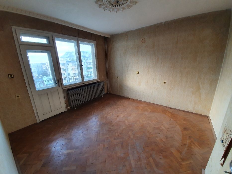 Продава се Многостаен апартамент в Велико Търново, Бузлуджа - 150 кв.м за 1000 €/кв.м - Снимка #2