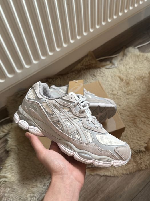 Asics gel nyc cloud/cream grey