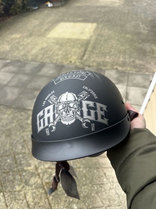 продавам каска чисто нова