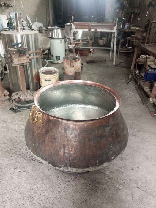Mis qozon sotiladi, продается  медный казан
