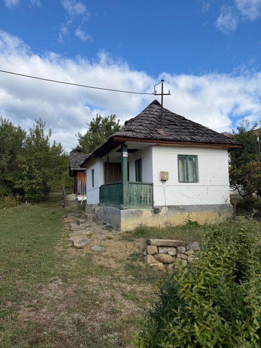 Casă tradițională + teren 1.236 mp | Șerbănești, Vâlcea | 7 km de Căciulata