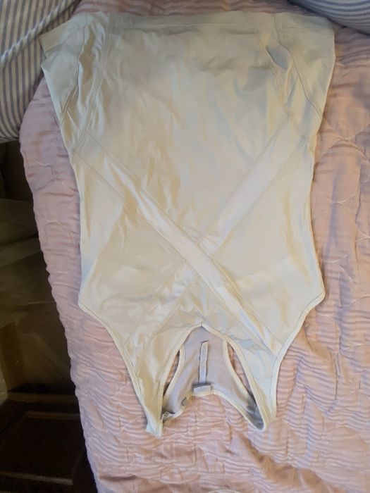 Продаеться  одежда