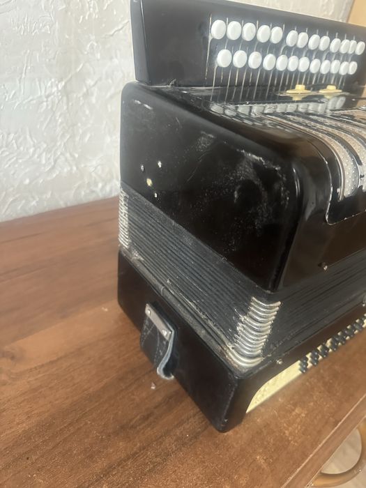 Продам гармонь тулская