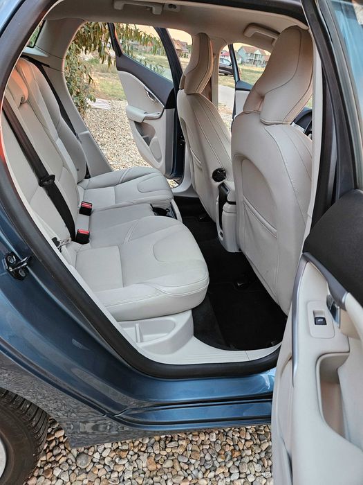 Volvo V40, an 2012 , pret: 7500euro