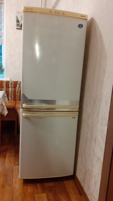Продам холодильник