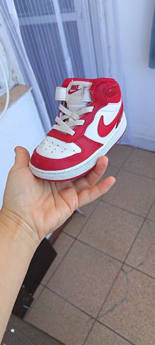 Nike маратонки за момче