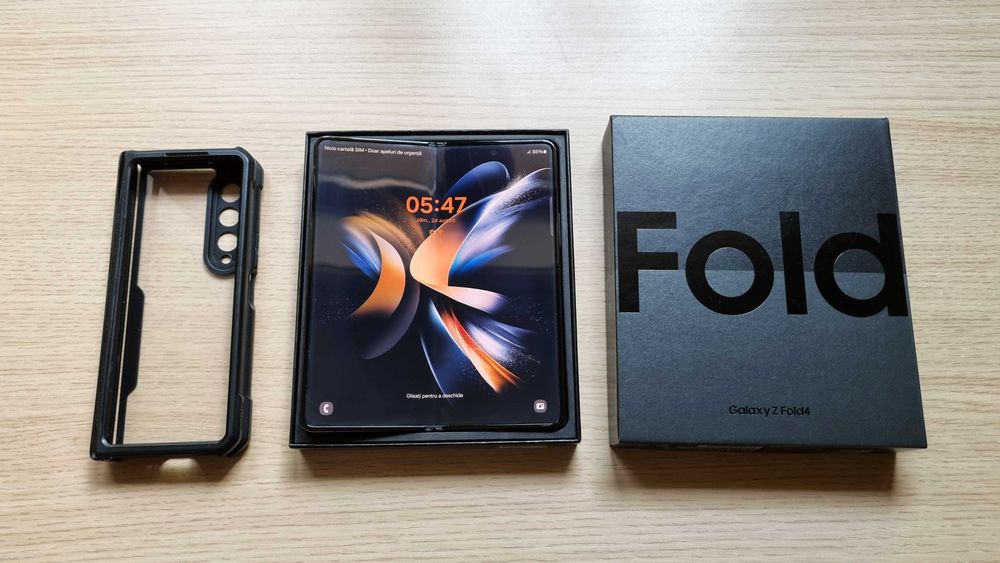 Samsung Galaxy Z Fold4 /256Gb/Negru+Husa CADOU- CA NOU/Unic proprietar