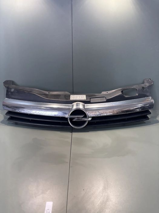 Grila radiator Opel Astra 2005 1.7 CDTI MT (101 hp)