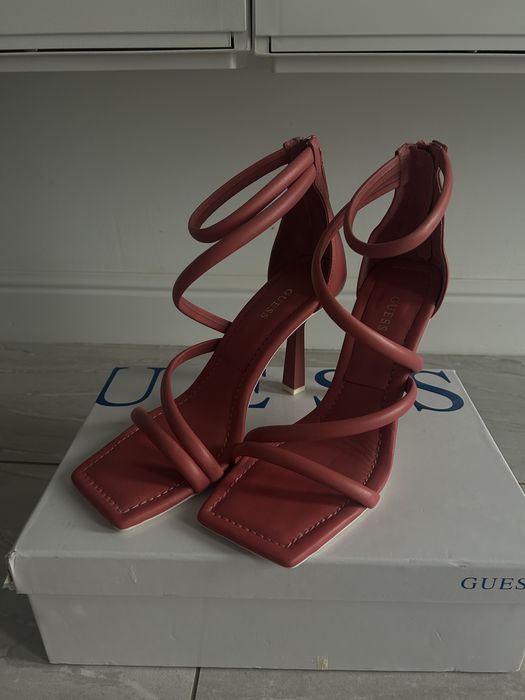 Sandale guess noi