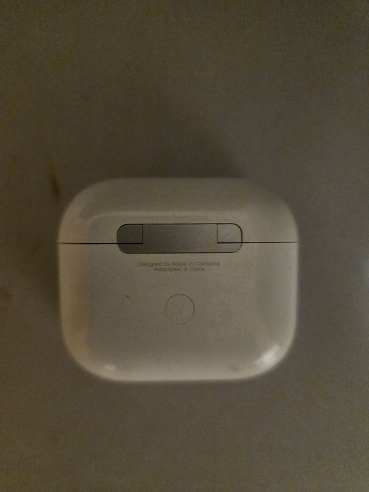 Продам наушники apple airpods