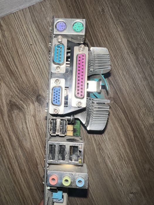 Материнская плата Gigabyte g31 + процессор