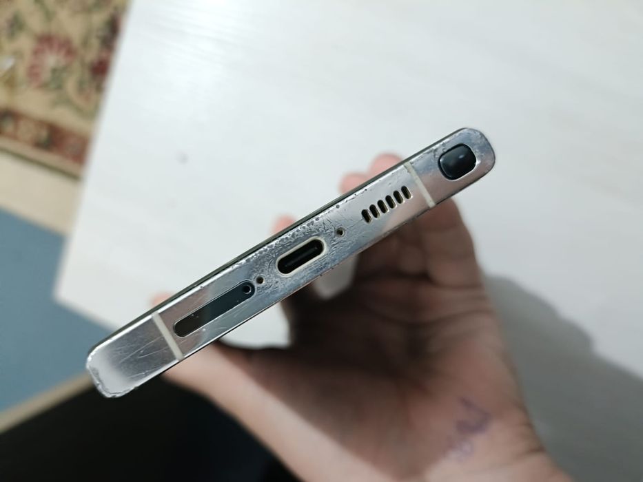 Samsung S23 Ultra 256/12