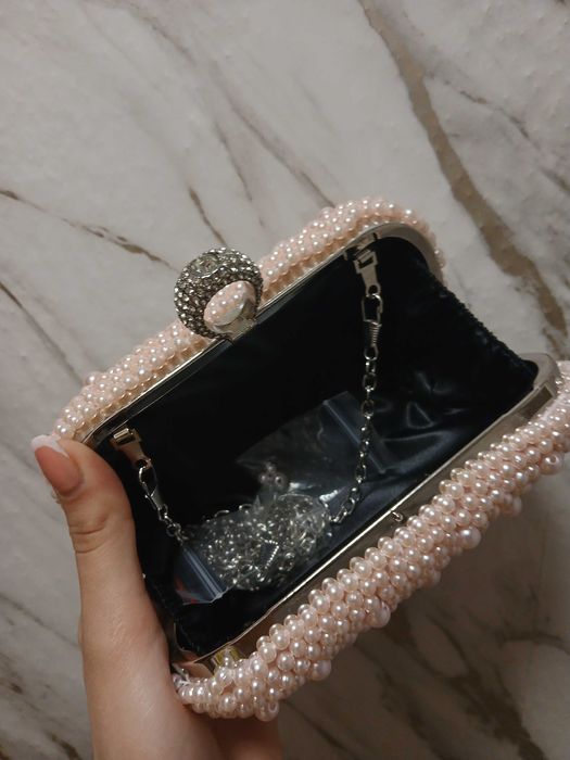 Дамска розова чанта с перли