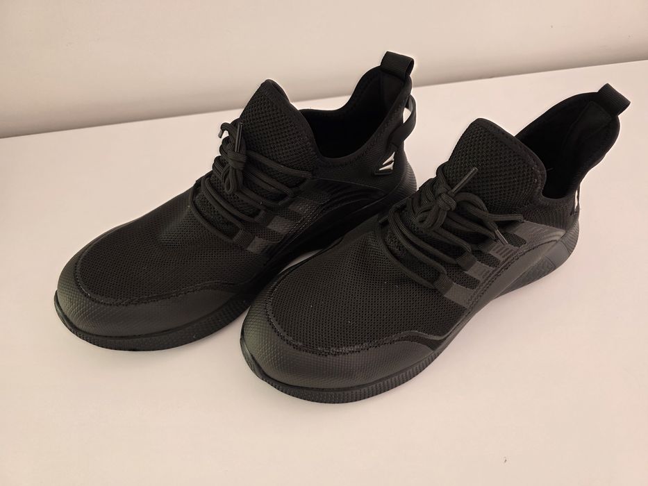 Мъжки работни обувки с метално бомбе