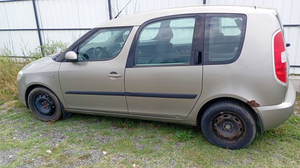 SKODA Roomster 0 — imagine 2