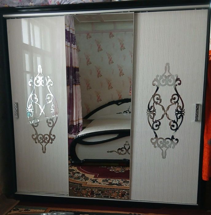 Спальный гарнитур