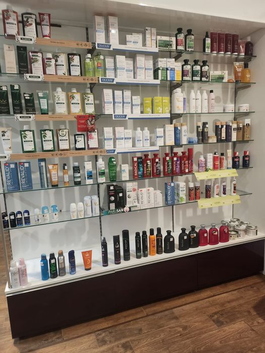 Цялостно обзавежда за аптека