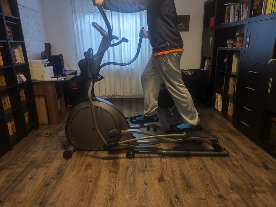 Vision Fitness Elite Eliptical Trainer X6100