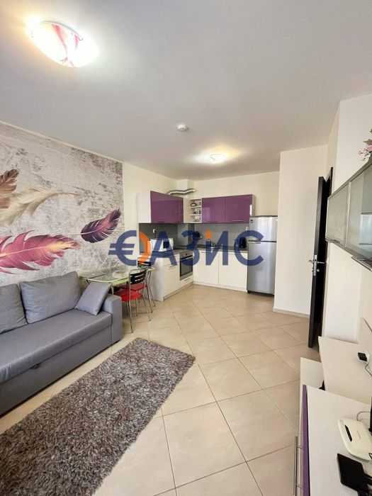 Продава се Двустаен апартамент в к.к. Слънчев бряг - 56 кв.м за 970 €/кв.м - Снимка #2