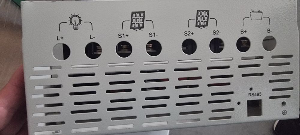 Incarcator fotovoltaic 48V 8KW 2XMPPT