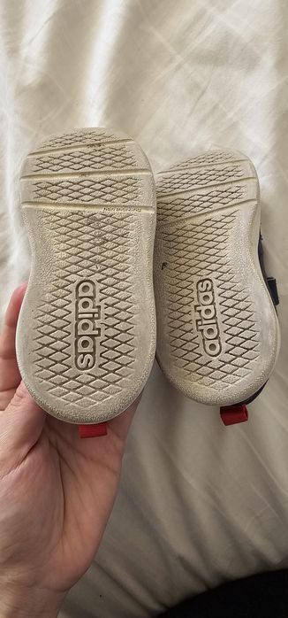 Адидас маратонки