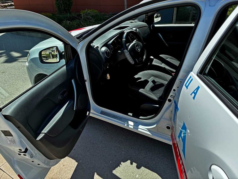 Дачия Логан, 1.5dci, 163800км. Сервизна книжка, ЕСПАС ауто