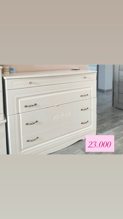 Комод,томбы,зеркало 15 тыс
