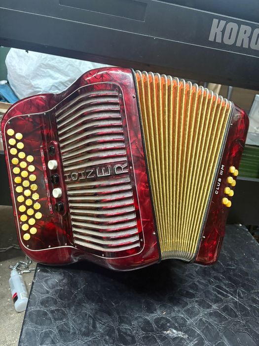 Acordeon Hohner Club 3M C/F armonica harmonika diatonica