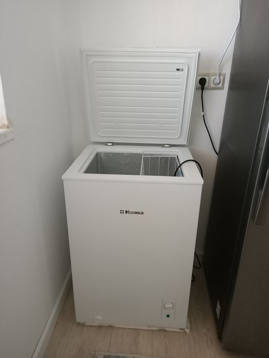 Морозильник Hansa FS1435.3W 142 л белый