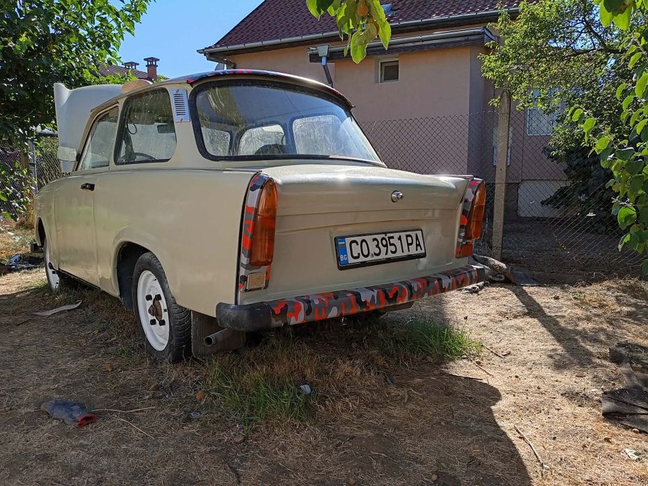 Продавам Трабант 601