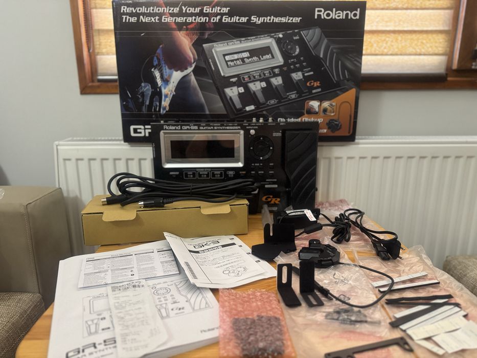 ROLAND GR-55  guitar