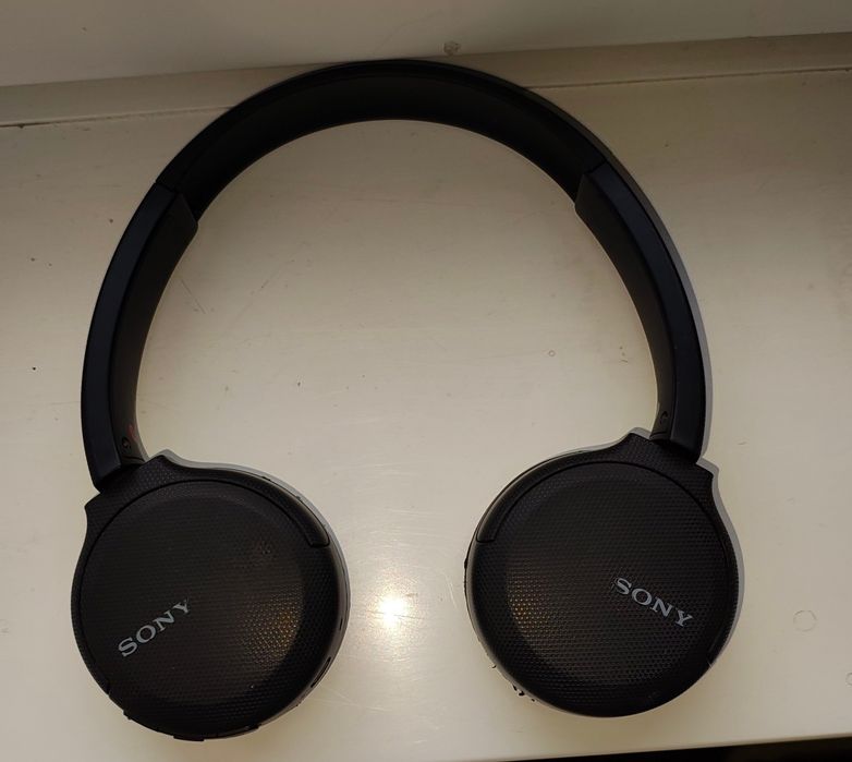 Vând căști Sony WH-CH510