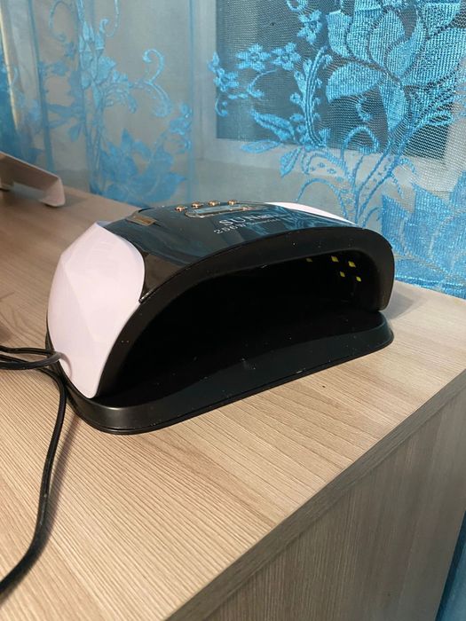 Лампа маникюрная